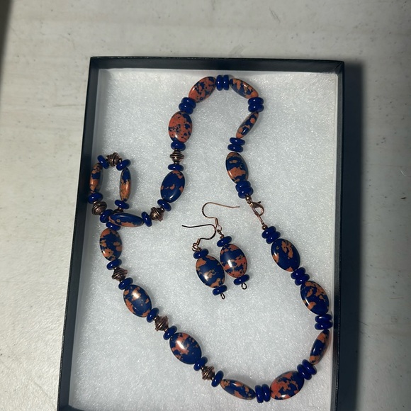 Handmade necklace and earring set. Stone and beads. - Picture 1 of 3